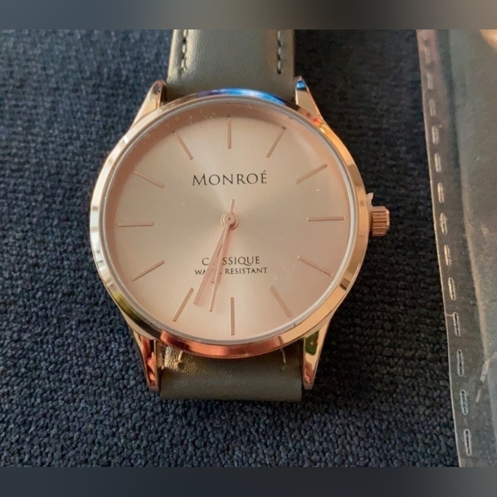 NWOT | Women's Monroe Watch | Rose Gold Face & Green Genuine Leather Watch - Picture 4 of 7